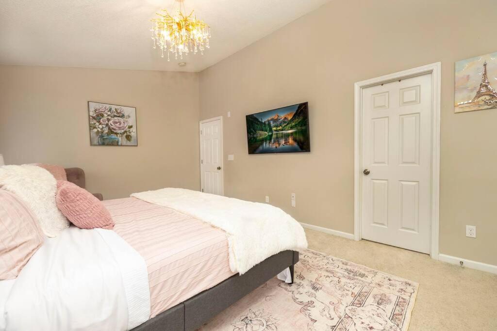 Queen City Family-Friendly Entire House, Charlotte Luaran gambar